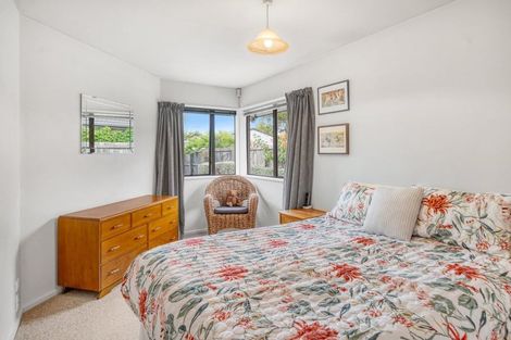Photo of property in 2/47 Laing Crescent, Heathcote Valley, Christchurch, 8022