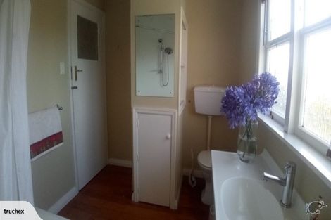 Photo of property in 6 Montgomery Terrace, Hokowhitu, Palmerston North, 4410