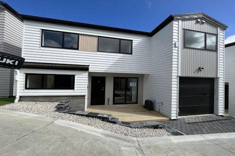 Photo of property in 5/535 Swanson Road, Ranui, Auckland, 0612