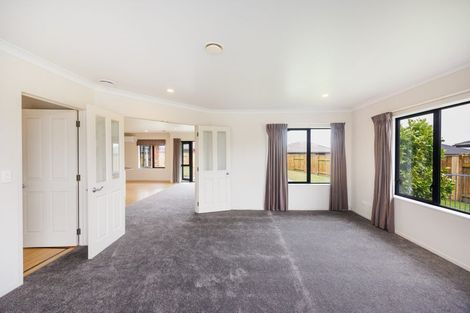 Photo of property in 186 Pacific Drive, Fitzherbert, Palmerston North, 4410