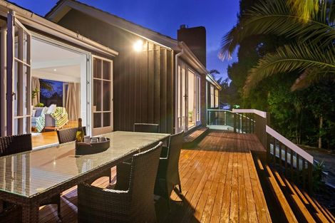 Photo of property in 342 Titirangi Road, Titirangi, Auckland, 0604