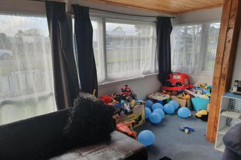 Photo of property in 33 Strange Street, Waitara, 4320