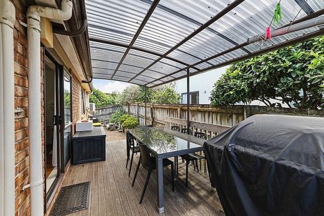 Photo of property in 26a Woodstock Road, Forrest Hill, Auckland, 0620