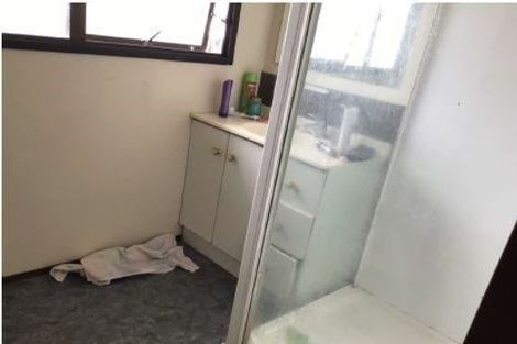 Photo of property in 2/28 Posa Avenue, Henderson, Auckland, 0612