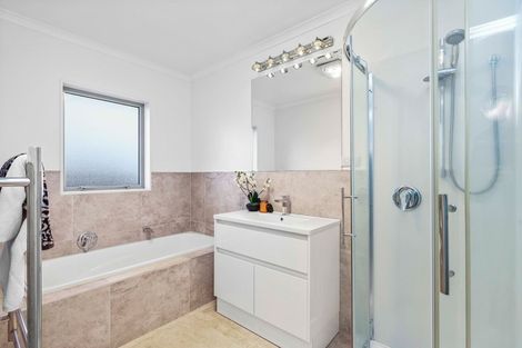 Photo of property in 43 Longbow Terrace, Flagstaff, Hamilton, 3210