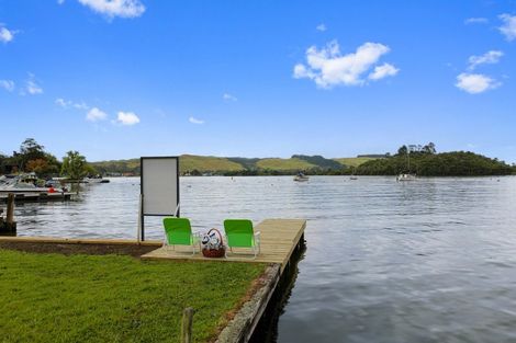 Photo of property in 42 Okawa Bay Road, Tikitere, Rotorua, 3074