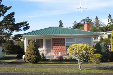 Photo of property in 6 Vista Terrace, Hillcrest, Hamilton, 3216