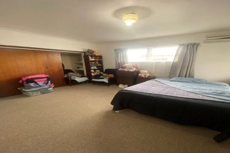 Photo of property in 2 Liverpool Street, Takaro, Palmerston North, 4412