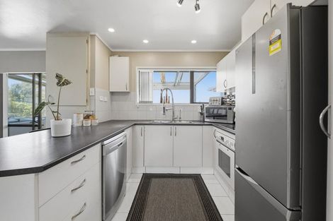 Photo of property in 69 Holmes Road, Manurewa, Auckland, 2102