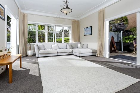 Photo of property in 181a Greenhithe Road, Greenhithe, Auckland, 0632