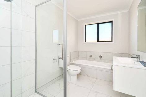 Photo of property in 32 Korowhiti Road, Clarks Beach, 2122