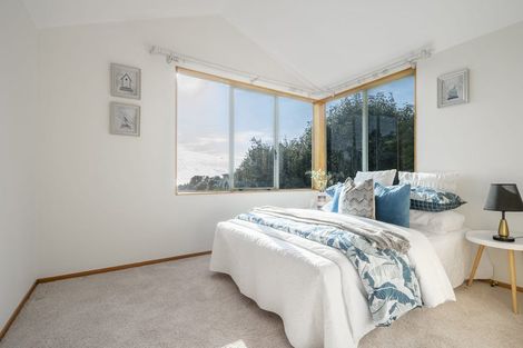 Photo of property in 42 Penguin Drive, Murrays Bay, Auckland, 0630