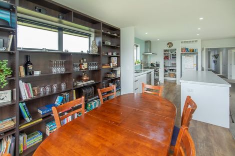 Photo of property in 18 Whitcombe Place, Darfield, 7571