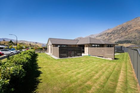 Photo of property in 4 Banbury Terrace, Lower Shotover, Queenstown, 9304