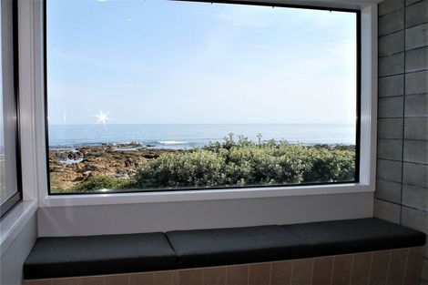 Photo of property in 442 The Esplanade, Island Bay, Wellington, 6023