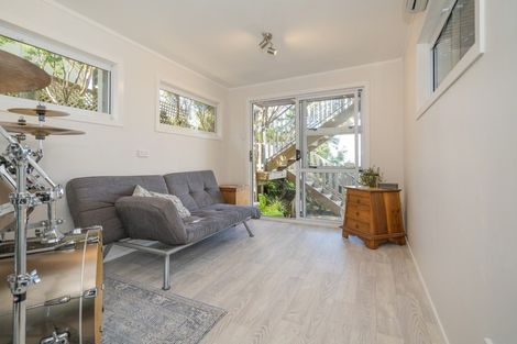 Photo of property in 111 Centennial Drive, Whitianga, 3510