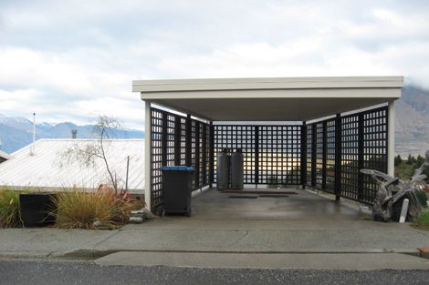 Photo of property in 4b Caples Place, Fernhill, Queenstown, 9300