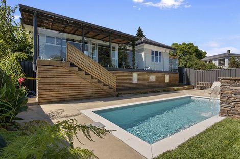 Photo of property in 9 Alison Street, Hamilton Lake, Hamilton, 3204