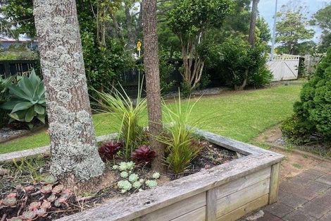 Photo of property in 1/57 Butley Drive, Farm Cove, Auckland, 2012