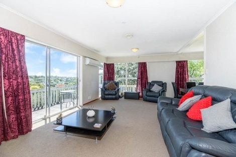 Photo of property in 5 Nor'east Drive, Northcross, Auckland, 0632