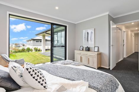 Photo of property in 55a Twin Parks Rise, Papakura, 2110