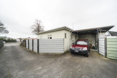 Photo of property in 11 Botanical Road, Takaro, Palmerston North, 4412
