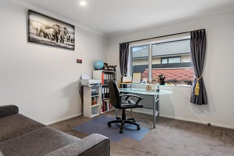 Photo of property in 37 Longbow Terrace, Flagstaff, Hamilton, 3210