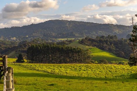 Photo of property in 90 Mcentee Road, Waitakere, Auckland, 0816