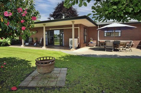 Photo of property in 13 Waingake Road, Manutuke, 4072