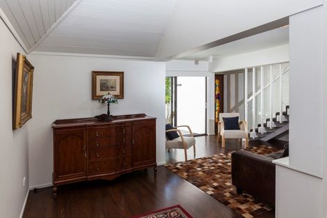 Photo of property in 94b Aikmans Road, Merivale, Christchurch, 8014