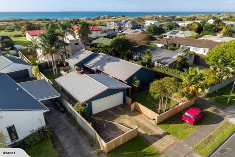 Photo of property in 75 Dickson Road, Papamoa Beach, Papamoa, 3118