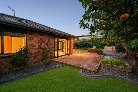 Photo of property in 14 Compton Grove, Huntington, Hamilton, 3210