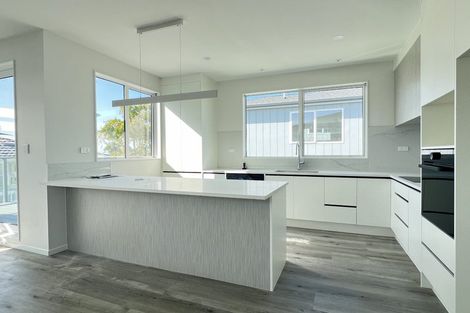 Photo of property in 319b East Coast Road, Mairangi Bay, Auckland, 0630
