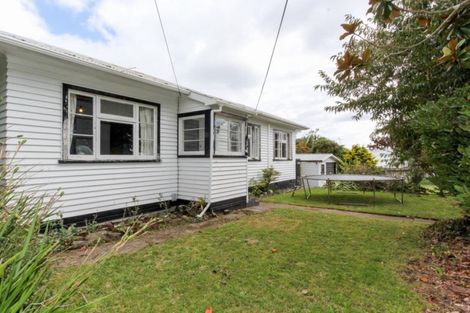 Photo of property in 166 Seaview Road, Westown, New Plymouth, 4310