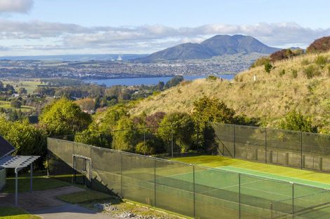 Photo of property in 5 Grandview Lane, Acacia Bay, 3385