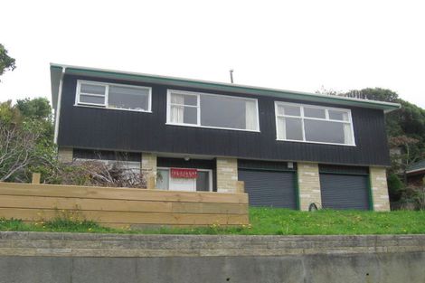 Photo of property in 121 Oriel Avenue, Tawa, Wellington, 5028