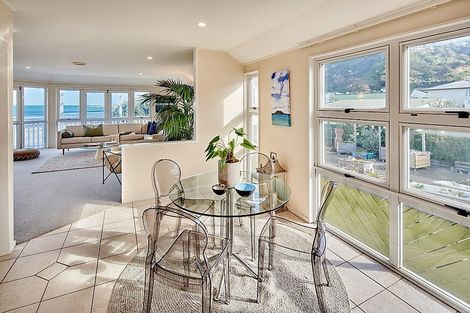 Photo of property in 110 Lyall Parade, Lyall Bay, Wellington, 6022