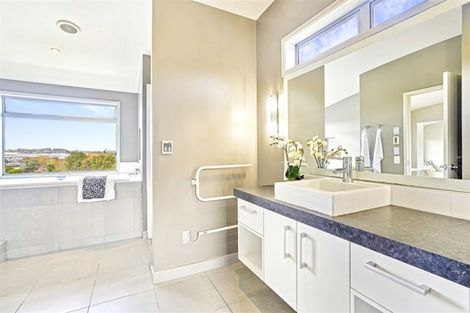 Photo of property in 41 Ranui Street, Dinsdale, Hamilton, 3204