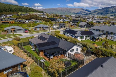 Photo of property in 63 Minaret Ridge, Wanaka, 9305