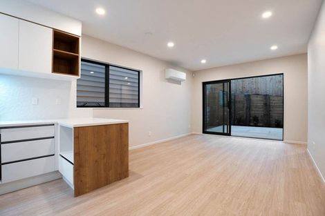 Photo of property in 5c Topliss Drive, Northcross, Auckland, 0632