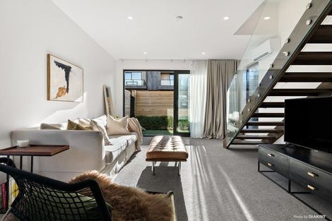 Photo of property in 6/20 Trent Street, Island Bay, Wellington, 6023