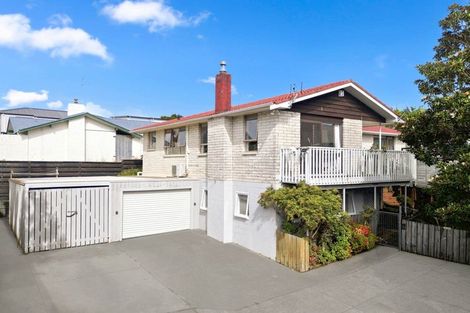 Photo of property in 319 Albany Highway, Rosedale, Auckland, 0632