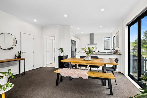 Photo of property in 1 Pukewhero Rise, Westgate, Auckland, 0614