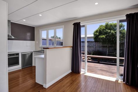 Photo of property in 1/9 Tarahua Road, Vogeltown, New Plymouth, 4310