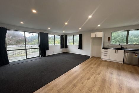 Photo of property in 6 Ribbonwood Terrace, Ranui, Porirua, 5024