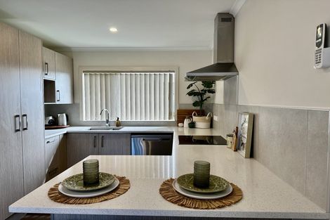 Photo of property in 13 Charlotte Crescent, Dinsdale, Hamilton, 3204