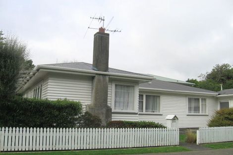 Photo of property in 112 Oriel Avenue, Tawa, Wellington, 5028