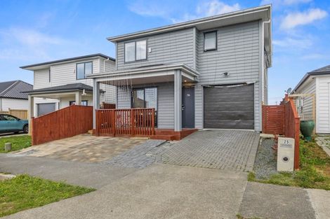 Photo of property in 25 Woven Place, Karaka, Papakura, 2113