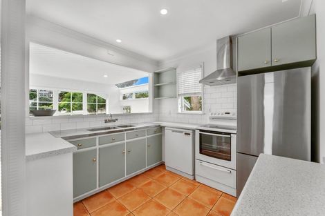 Photo of property in 29 Queens Parade, Devonport, Auckland, 0624