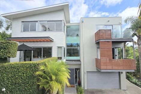 Photo of property in 87 Castor Bay Road, Castor Bay, Auckland, 0620